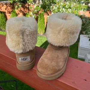 Ugg boots- chestnut
